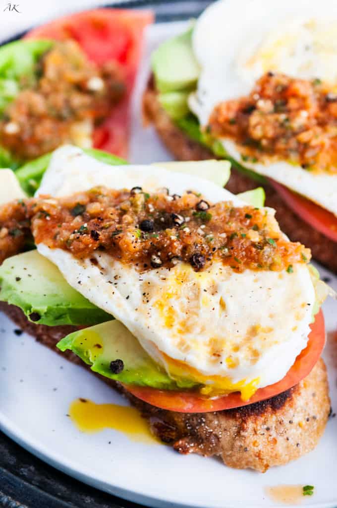 Healthy Tomato Avocado and Egg Breakfast Toast | aberdeenskitchen.com