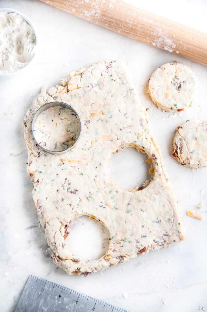 Flaky Bacon Cheddar Buttermilk Biscuits | aberdeenskitchen.com