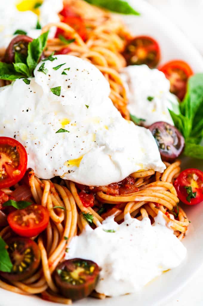 Tomato Basil Spaghetti with Burrata Close Up