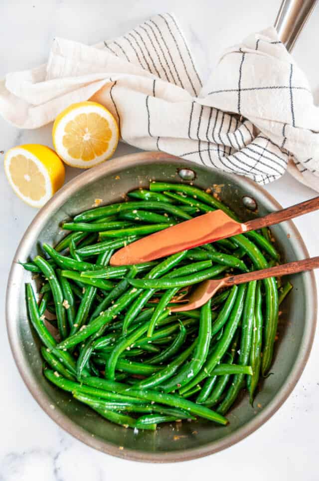 Easy Skillet Garlic Green Beans Aberdeen's Kitchen