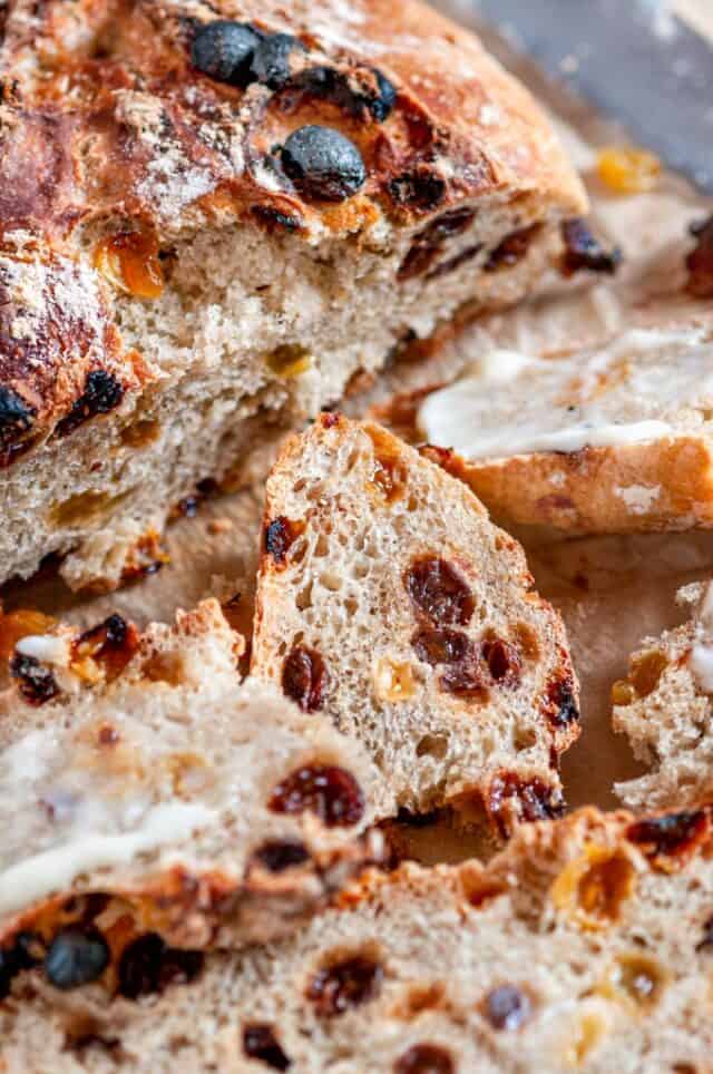 No Knead Cinnamon Raisin Bread Aberdeen's Kitchen