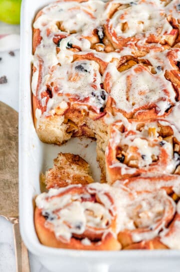 Apple Currant Cinnamon Rolls - Aberdeen's Kitchen