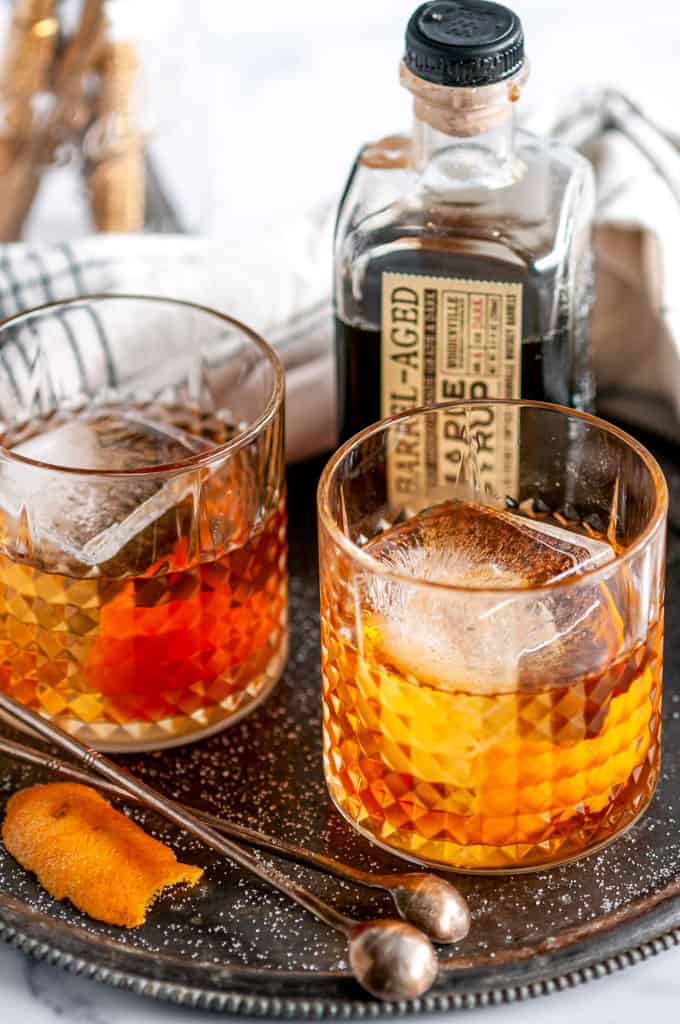 https://www.aberdeenskitchen.com/wp-content/uploads/2022/06/Maple-Bourbon-Old-Fashioned-Cocktail-1.jpg